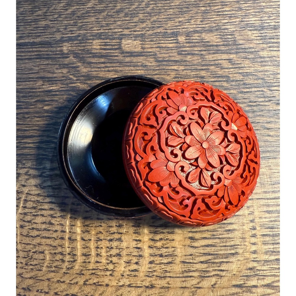 Vintage Chinese Cinnabar Lacquerware Box - 3"‎ Trinket Box